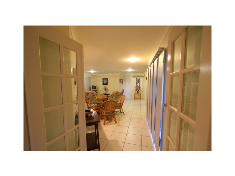 211 Barolin Esplande, Coral Cove QLD 4670