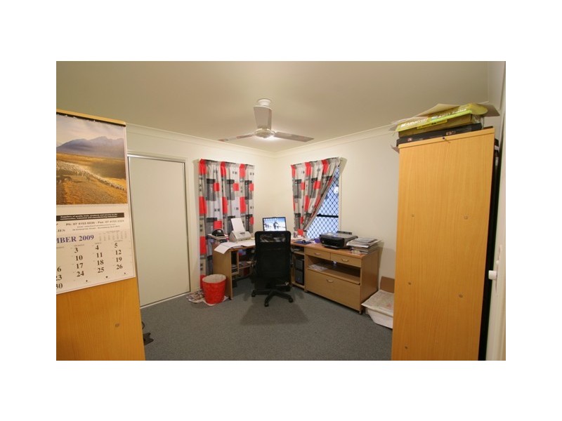 211 Barolin Esplande, Coral Cove QLD 4670