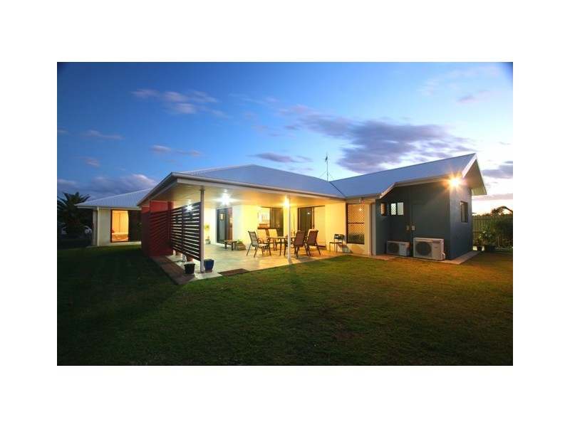 211 Barolin Esplande, Coral Cove QLD 4670