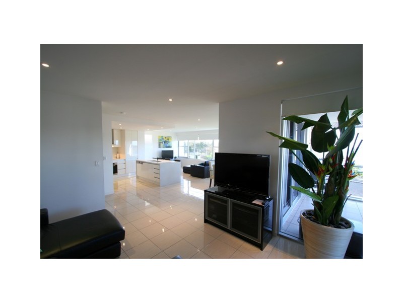Unit 2 The View, 33 Esplanade, Bargara QLD 4670