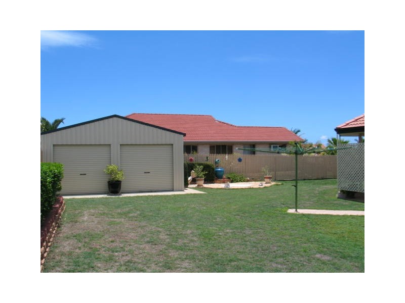 1 Jess Place, Coral Cove QLD 4670