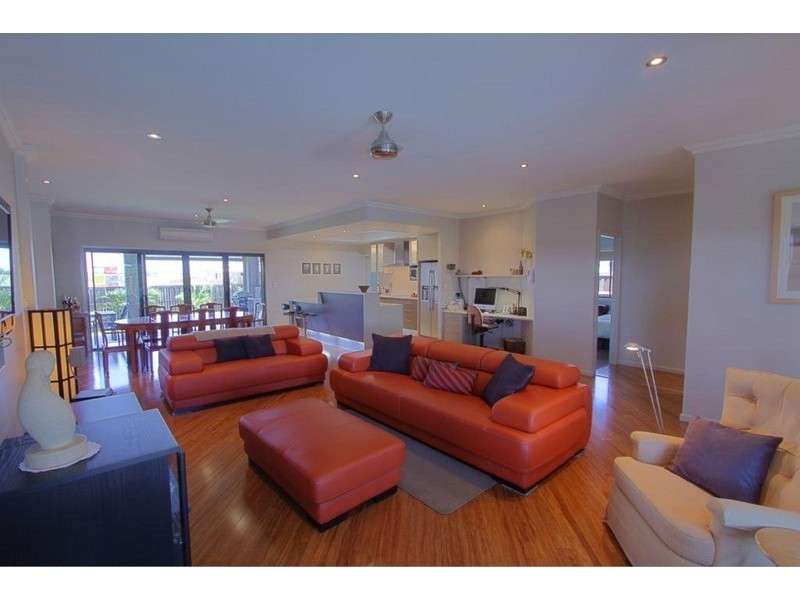 19 Trinity Close, Bargara QLD 4670