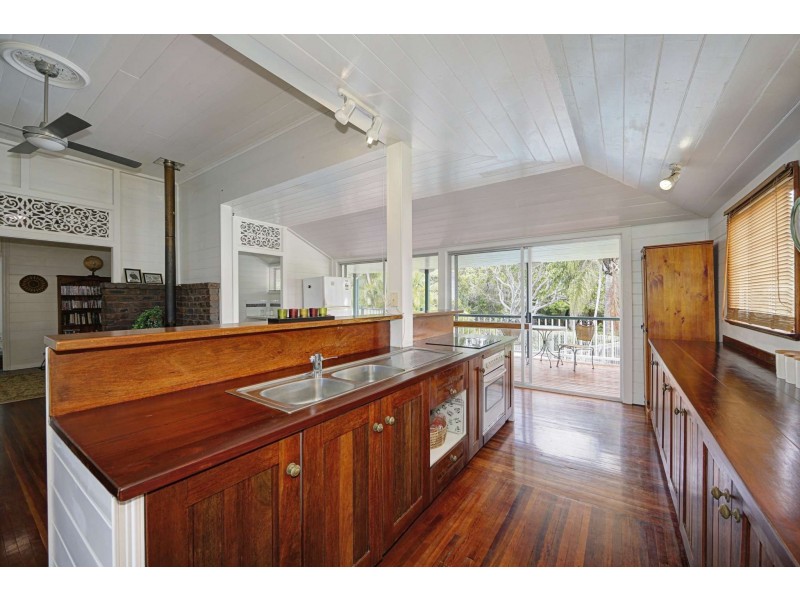 11 Tanner Street, Bargara QLD 4670