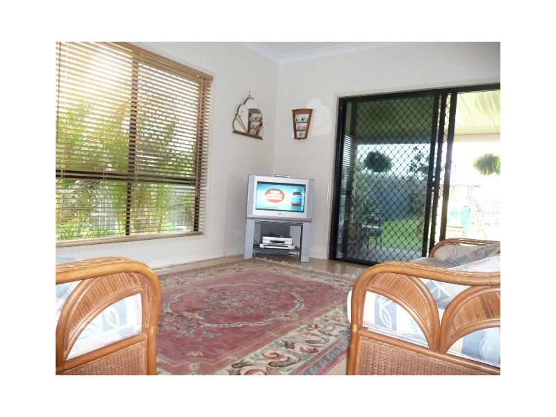 239 Barolin Esplanade, Coral Cove QLD 4670