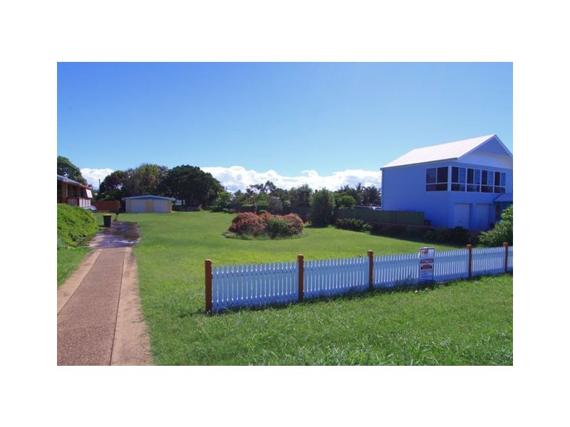 89 Sea Esplanade, Burnett Heads QLD 4670