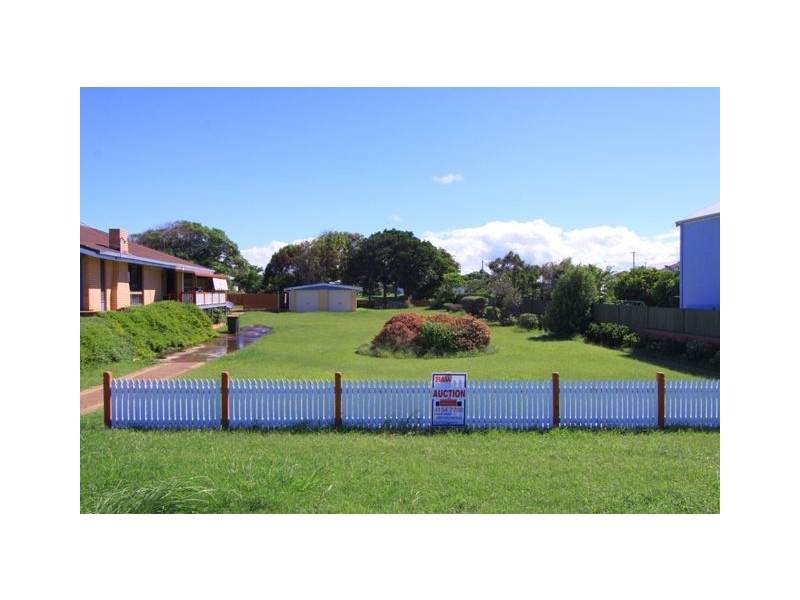 89 Sea Esplanade, Burnett Heads QLD 4670