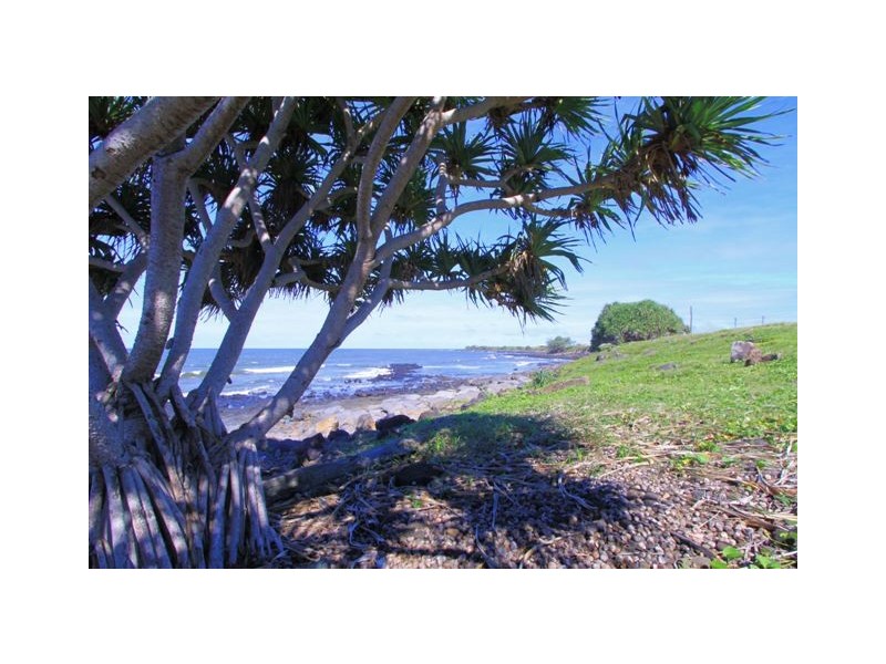 89 Sea Esplanade, Burnett Heads QLD 4670