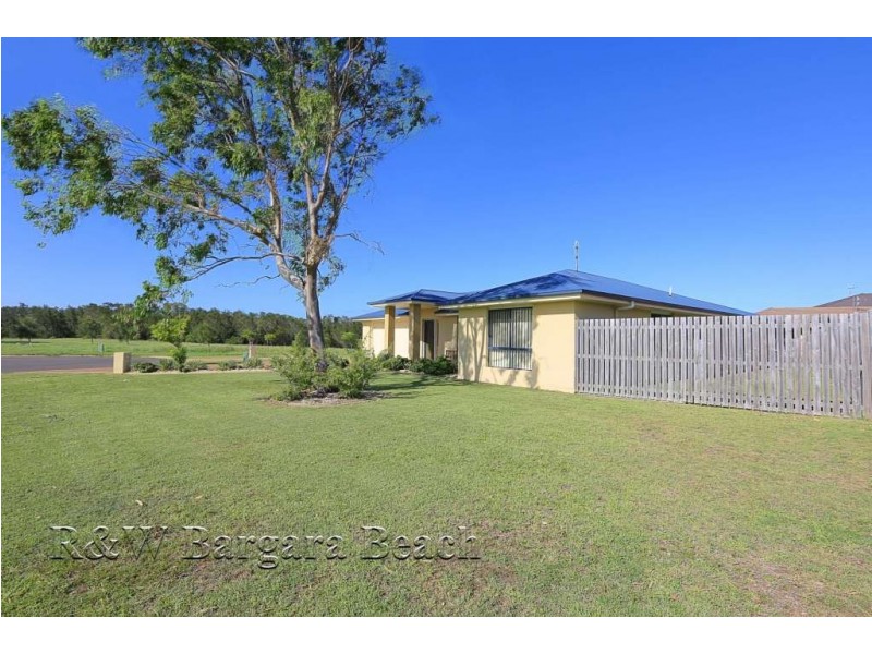 4 Betty Close, Coral Cove QLD 4670
