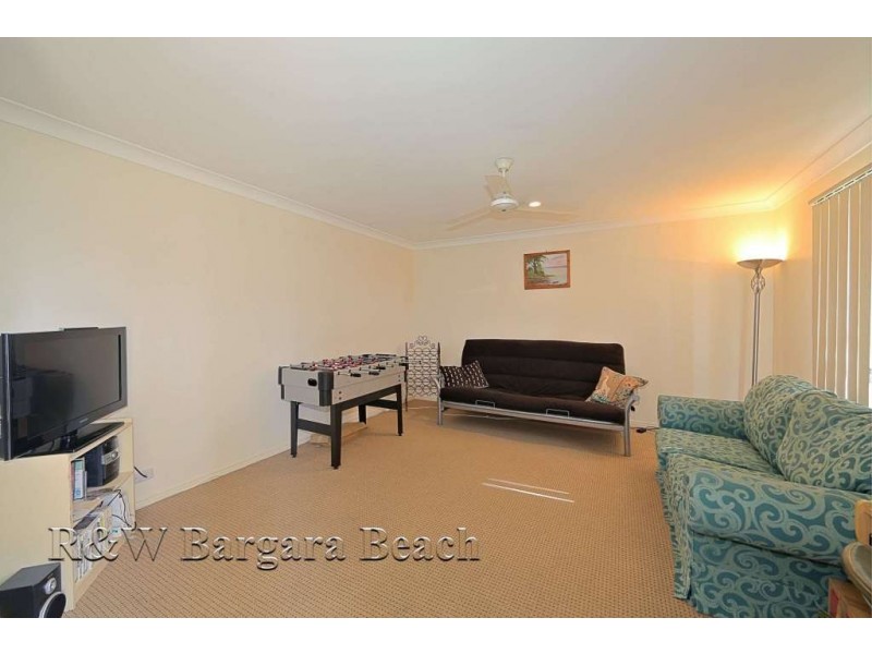 4 Betty Close, Coral Cove QLD 4670