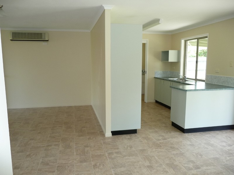 11 Schleger Street, Burnett Heads QLD 4670