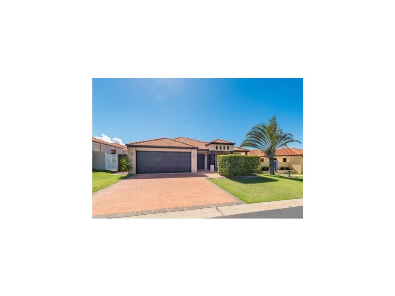 25 Chantelle Circuit, Coral Cove QLD 4670