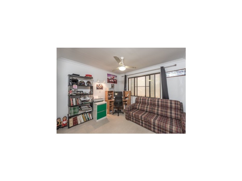 25 Chantelle Circuit, Coral Cove QLD 4670