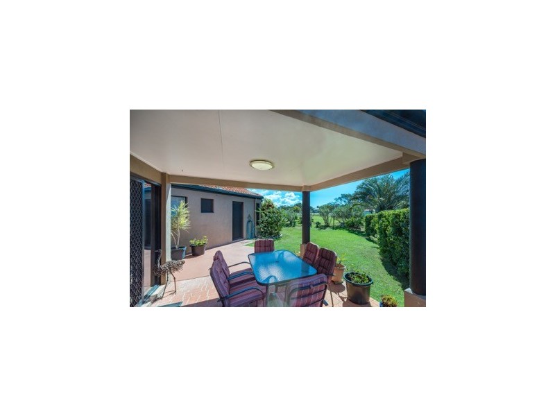 25 Chantelle Circuit, Coral Cove QLD 4670