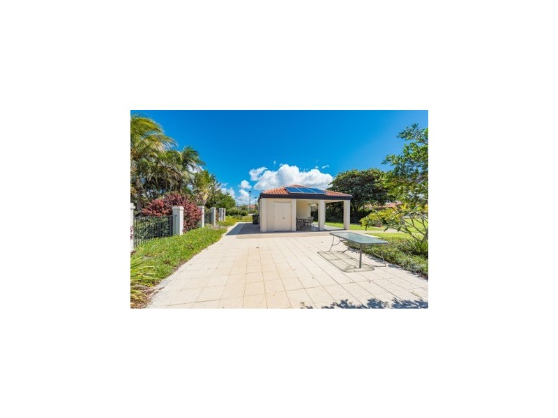 25 Chantelle Circuit, Coral Cove QLD 4670