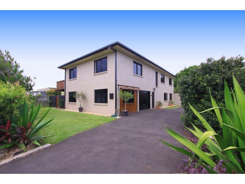 150 Windermere Road, Qunaba QLD 4670