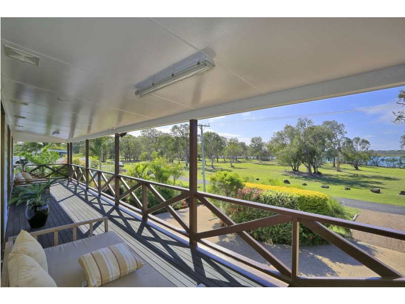 61 McIntosh Avenue, Elliott Heads QLD 4670