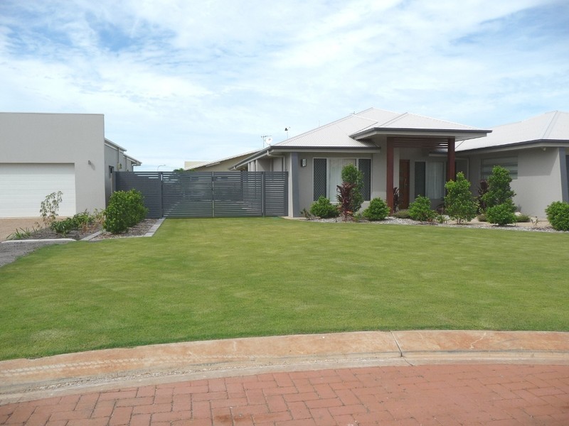 8 Chantilly Street, Bargara QLD 4670