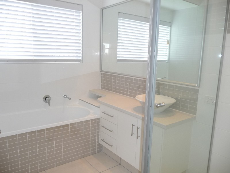 8 Chantilly Street, Bargara QLD 4670