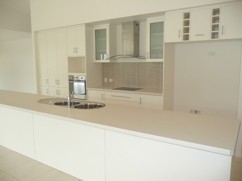 8 Chantilly Street, Bargara QLD 4670