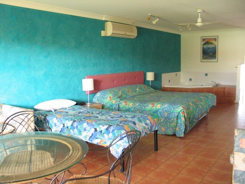 Unit 7 Pebble Beach Drive, Coral Cove QLD 4670