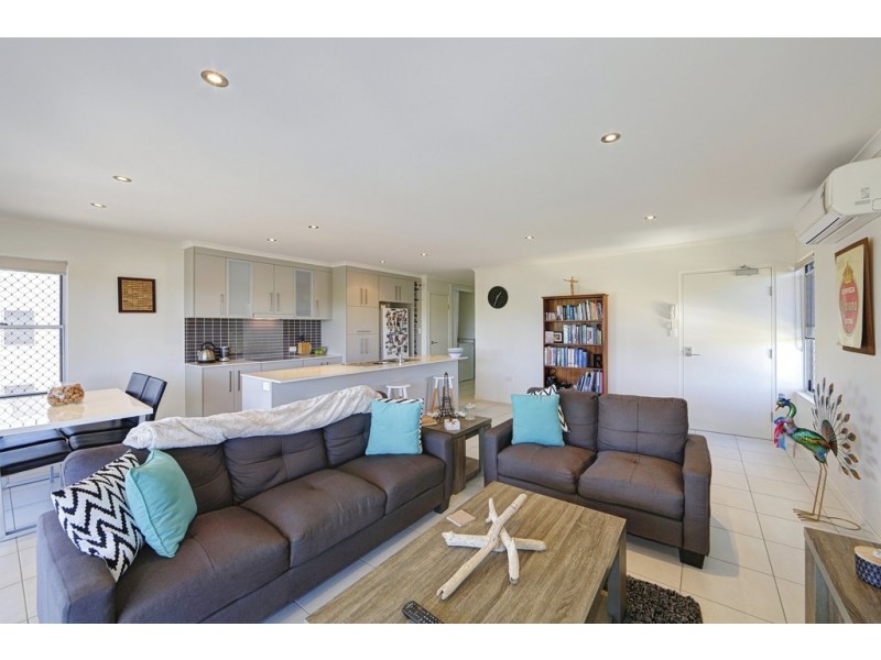 Unit 10, Beach Break, 6 McDougall Street, Bargara QLD 4670