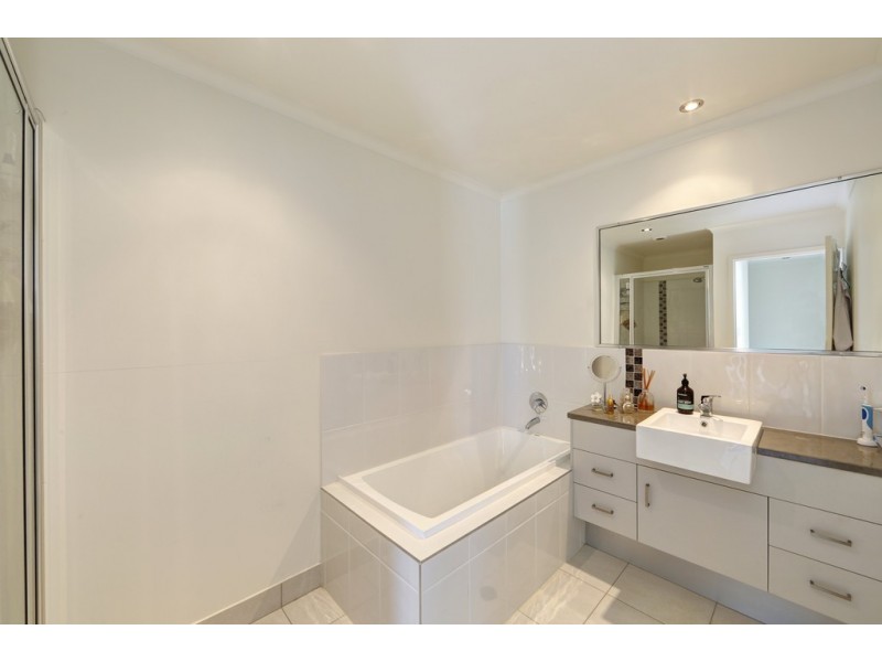 Unit 10, Beach Break, 6 McDougall Street, Bargara QLD 4670