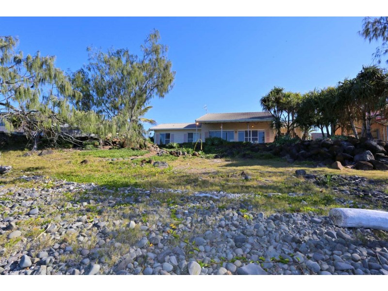 48 Barolin Esplanade, Coral Cove QLD 4670