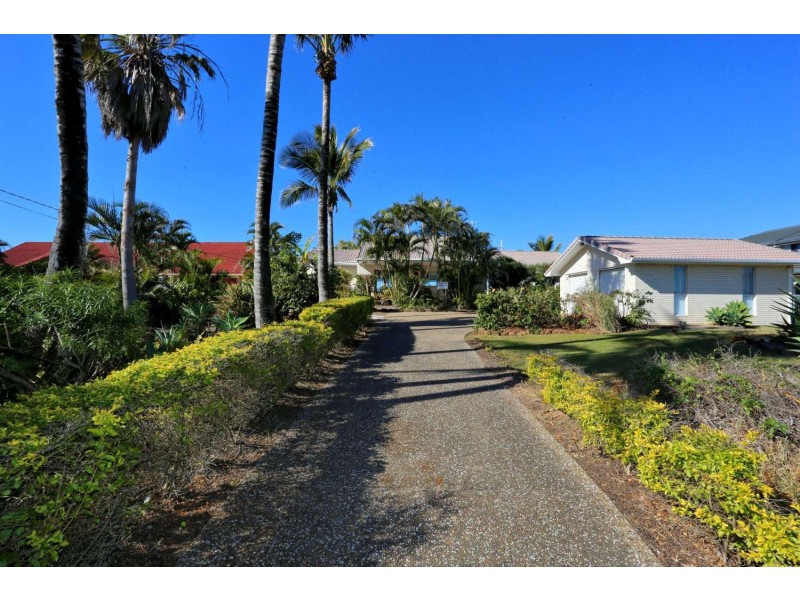 48 Barolin Esplanade, Coral Cove QLD 4670