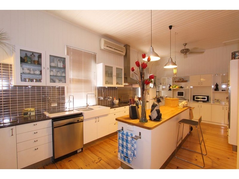 12 Kleins Road, Bundaberg South QLD 4670