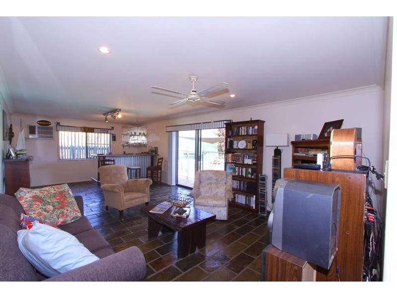 18 Barellan Parade (THE HUMMOCK), Qunaba QLD 4670