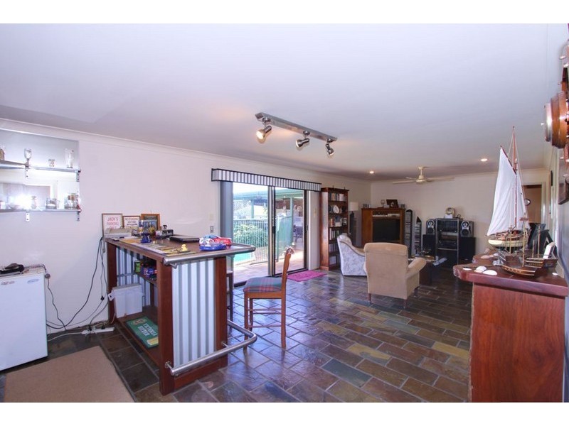 18 Barellan Parade (THE HUMMOCK), Qunaba QLD 4670