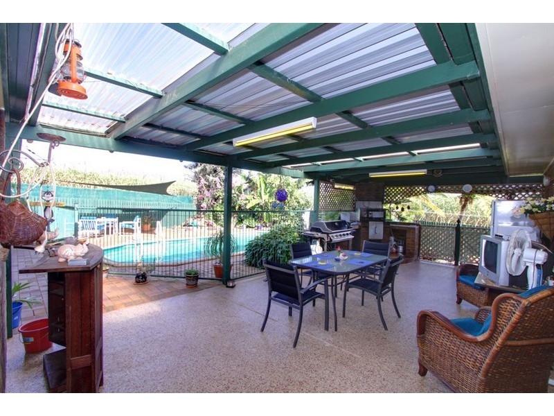 18 Barellan Parade (THE HUMMOCK), Qunaba QLD 4670