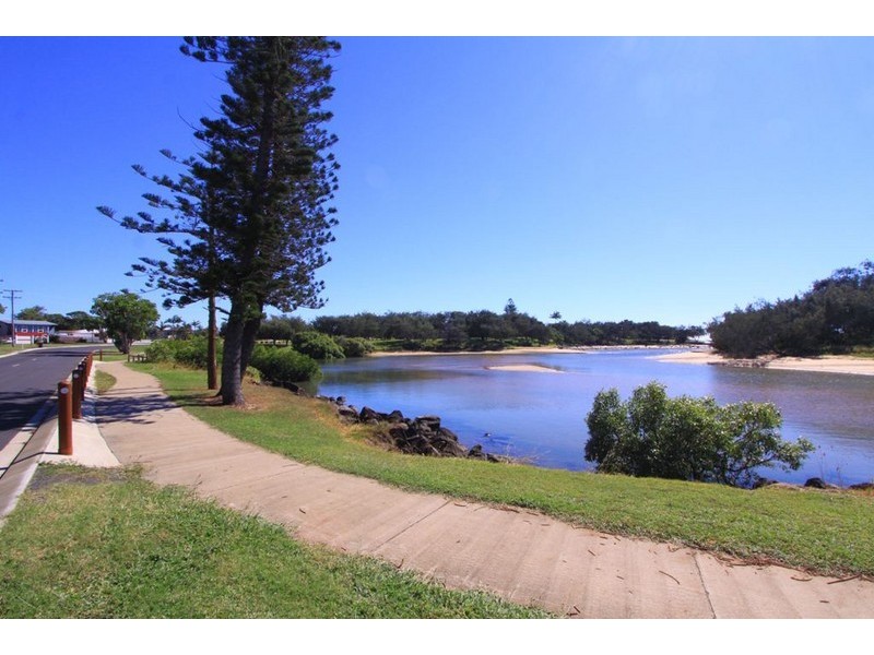 12 Treena Place, Innes Park QLD 4670