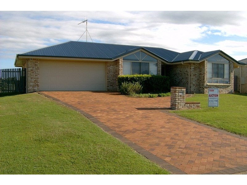 13 Peggy Drive, Coral Cove QLD 4670