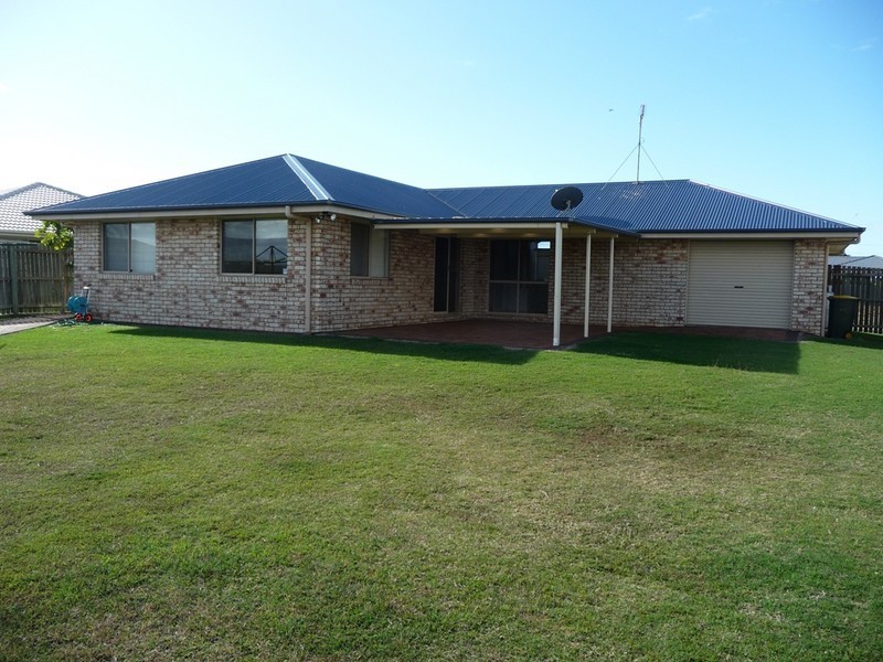 13 Peggy Drive, Coral Cove QLD 4670