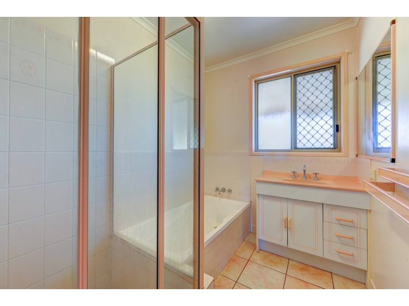 12 Amaroo Crescent, Innes Park QLD 4670