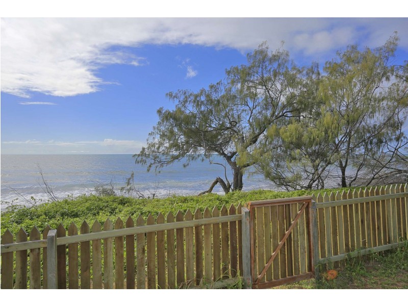 Villa 2, Chantelle Circuit, Coral Cove QLD 4670