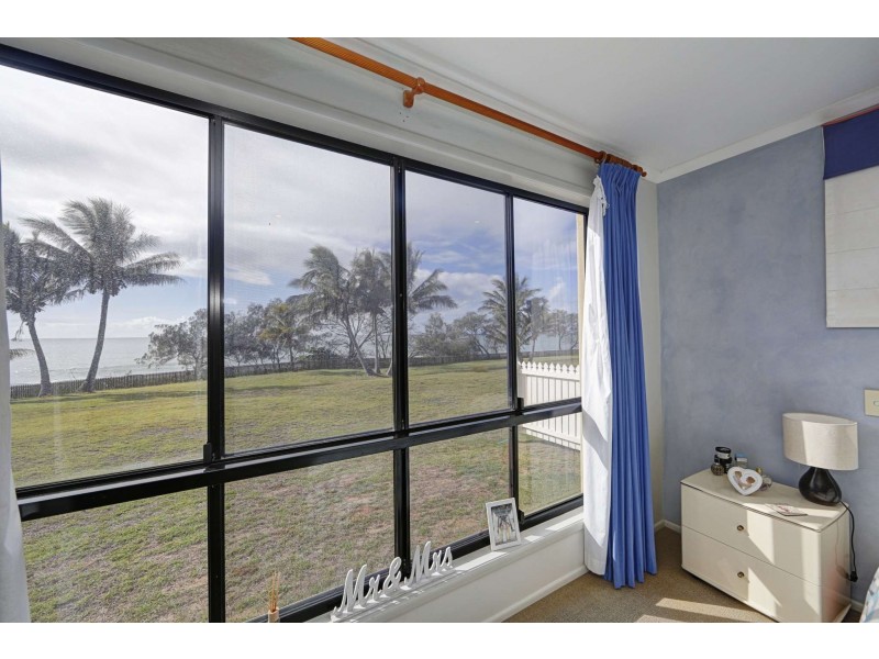 Villa 2, Chantelle Circuit, Coral Cove QLD 4670