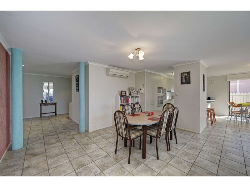 Villa 2, Chantelle Circuit, Coral Cove QLD 4670