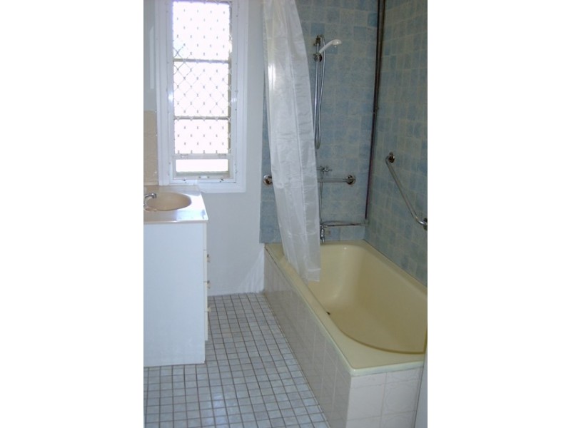 2a Hunter Street, Bundaberg South QLD 4670