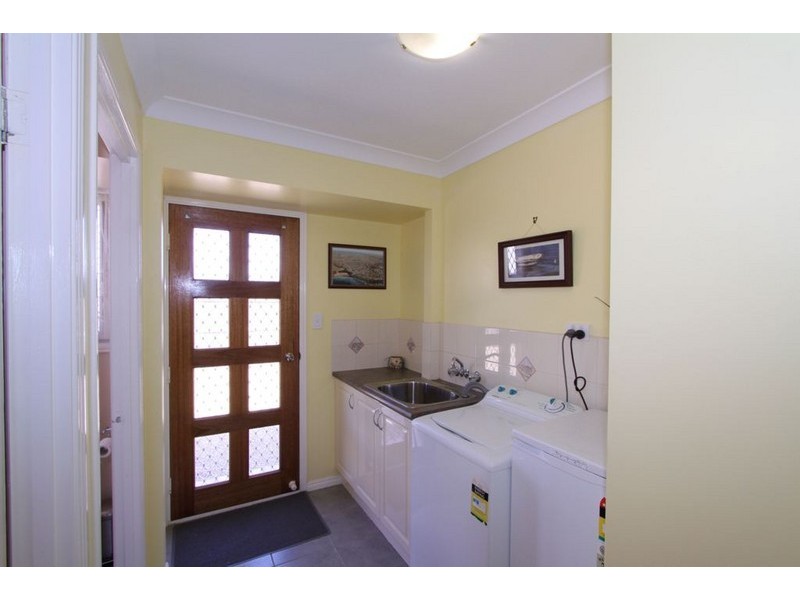 6 Tori Place, Innes Park QLD 4670