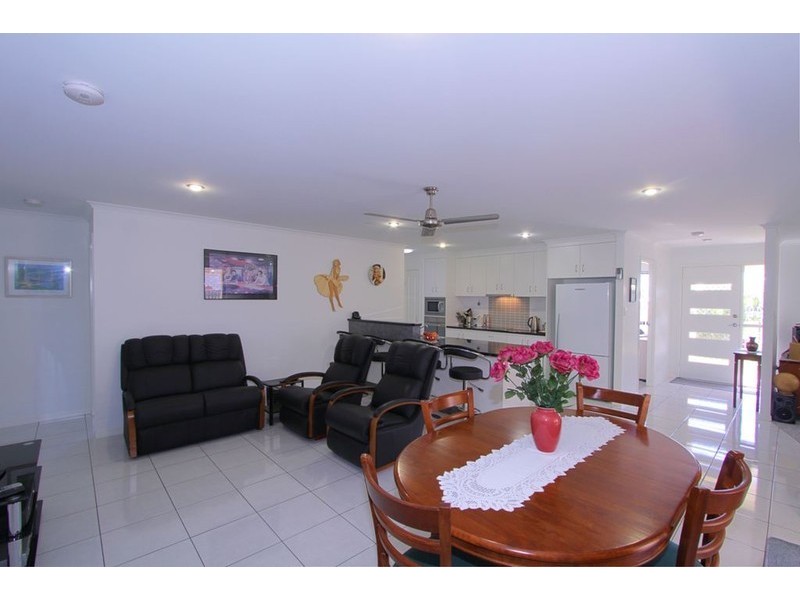 25 Shoreline Crescent, Bargara QLD 4670