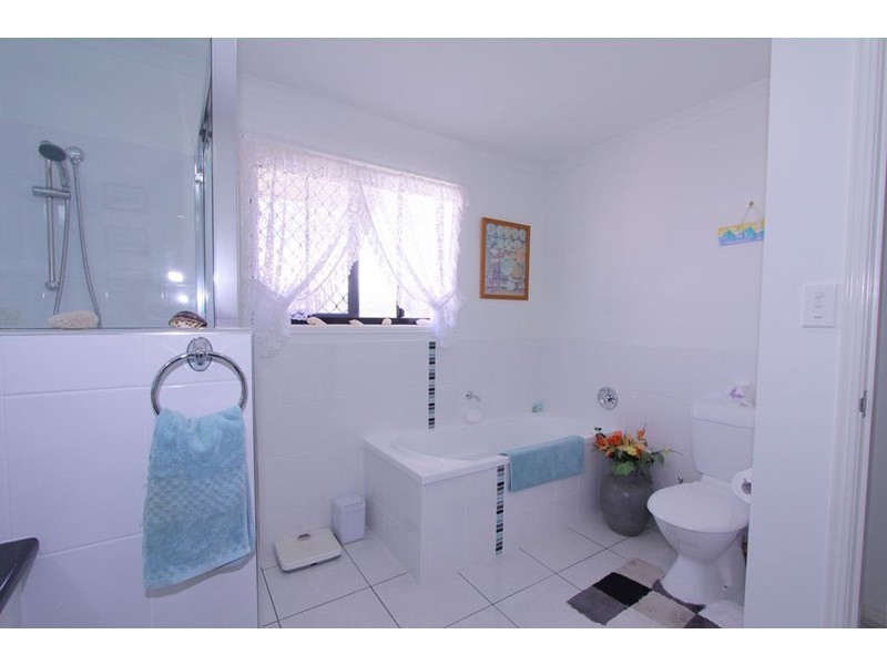 25 Shoreline Crescent, Bargara QLD 4670