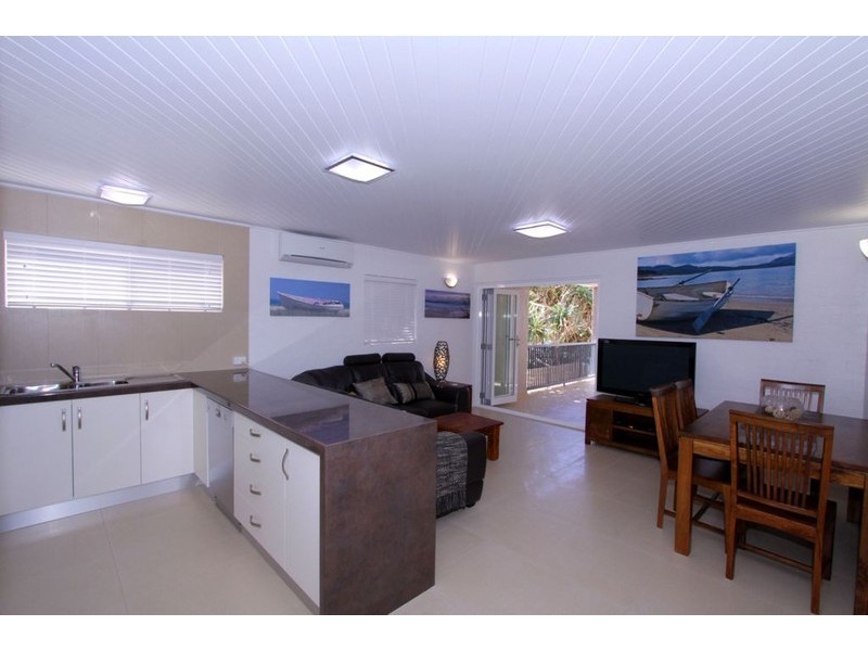 Unit 4 8 Miller Street (The Waves), Bargara QLD 4670