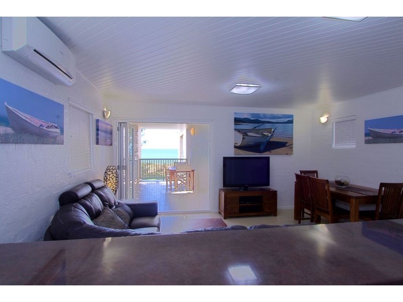 Unit 4 8 Miller Street (The Waves), Bargara QLD 4670