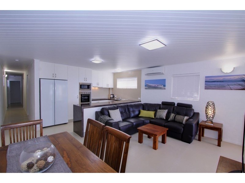 Unit 4 8 Miller Street (The Waves), Bargara QLD 4670