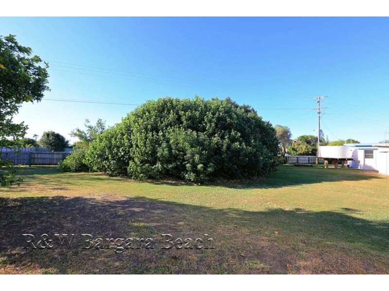 1 Esplanade, Innes Park QLD 4670