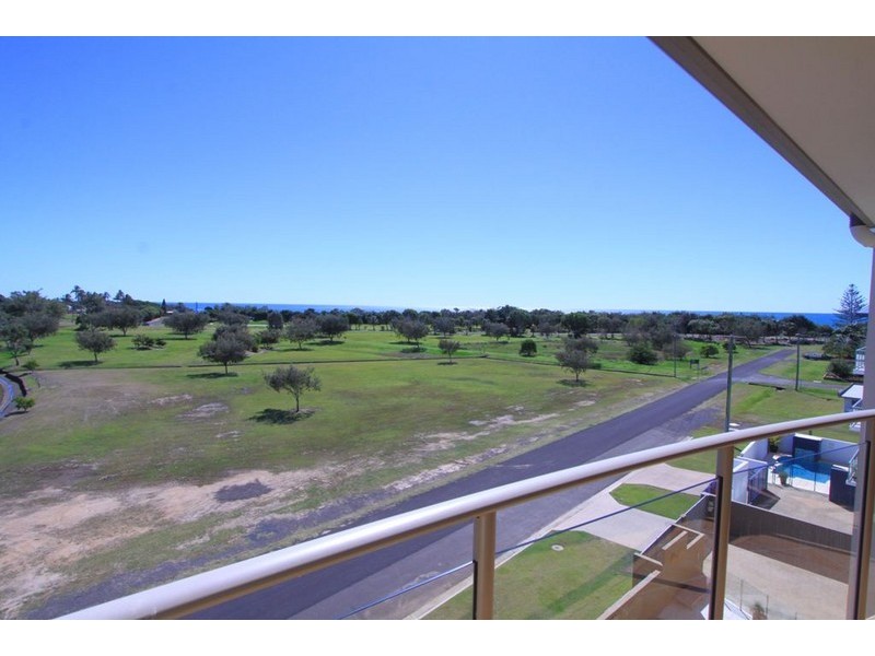 Unit 5, Seascape, 56 Holland Street, Bargara QLD 4670