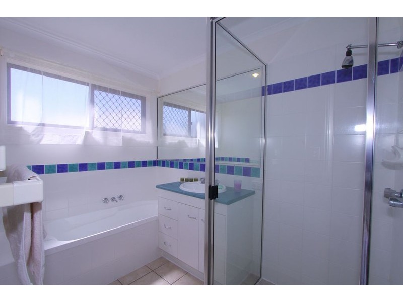 7 Searink Court, Bargara QLD 4670