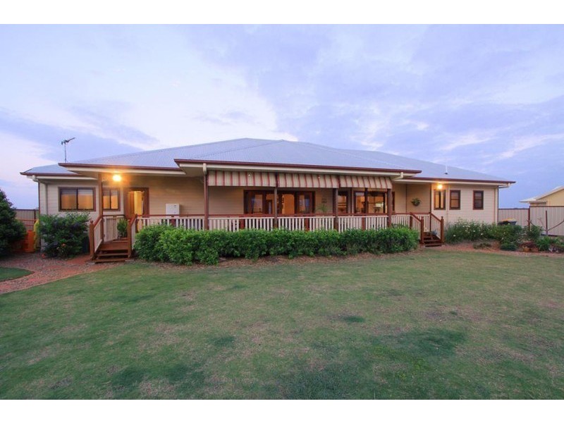 34 Spinnaker Boulevarde, Innes Park QLD 4670